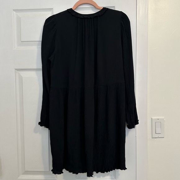 BLACK Aritzia Dollhouse dress - Picture 3 of 10